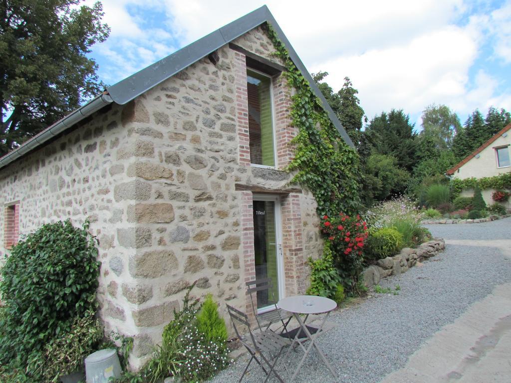 Domaine De La Jarrige Hotel Saint-Vaury Exterior photo